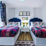 Beechwood Lodge Serviced Apartment