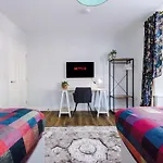 Beechwood Lodge Serviced Apartment